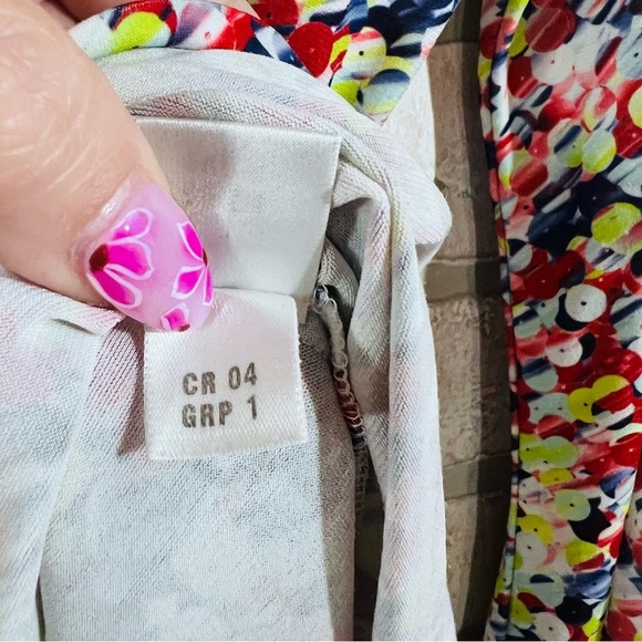 St. John Sport by Marie Gray Multi Color Abstract Print Tunic Top Size S - Picture 10 of 10